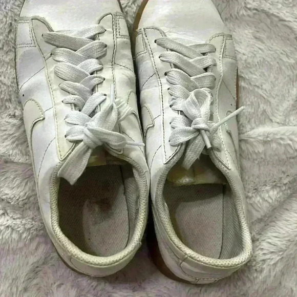 Nike shoes - Picture 6 of 8